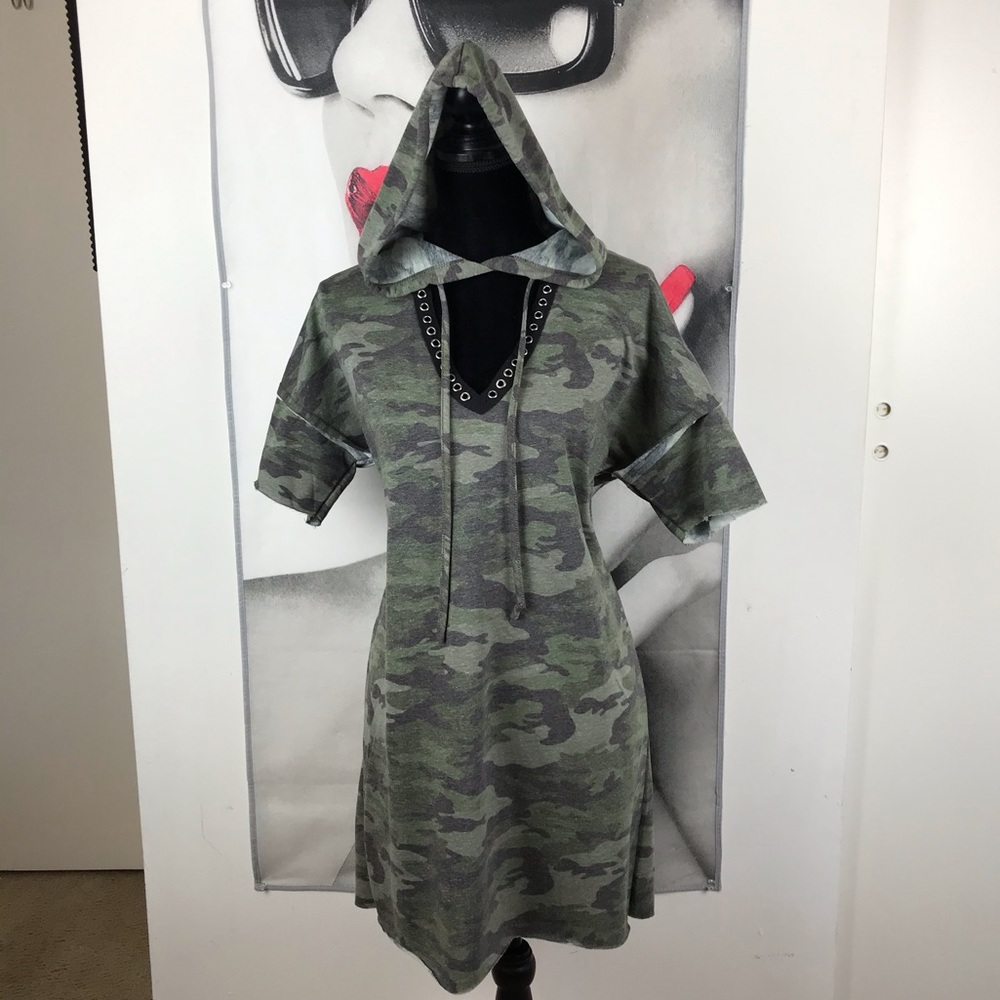 Camouflage Short Sleeve Shirt Dress With Hood
